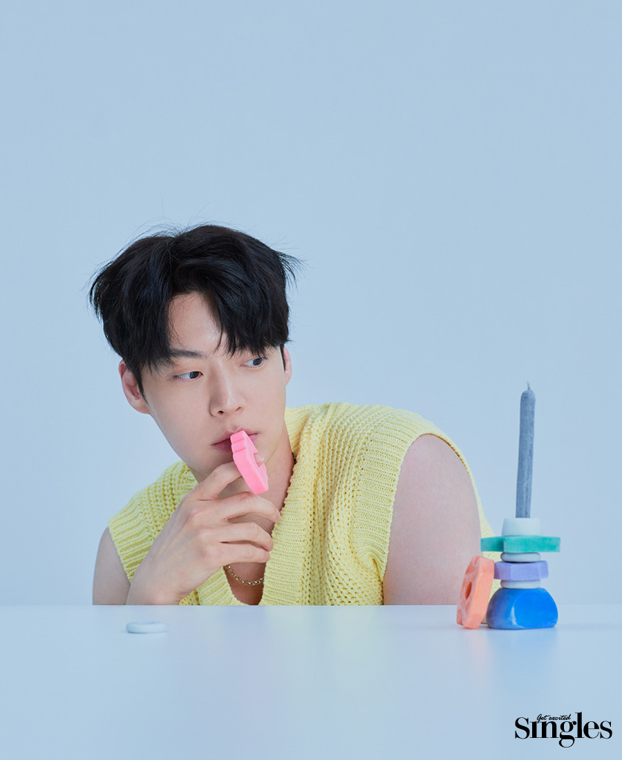 안재현의 세계는 계속 팽창중, 안재현, 기억할 수 있는 것들의 목록, 싱글즈, Single Plus